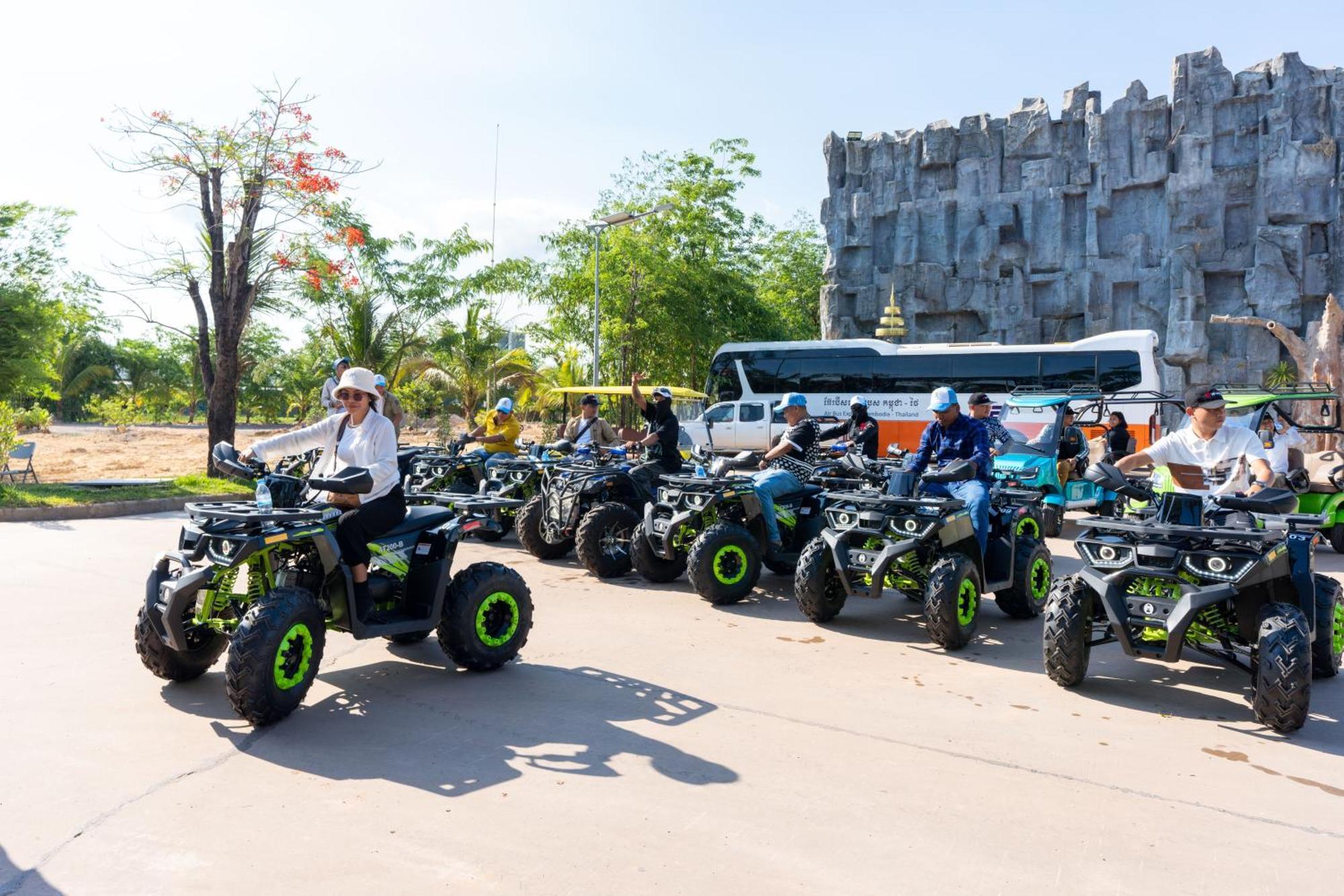 Wonderland Suites And Resort Sihanoukville Esterno foto